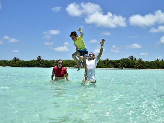 世界遺産シアン・カアンボートツアー　生い茂るマングローブやカリブ海シュノーケリングなど大自然を満喫！＜ランチ付き／英語ガイド／カンクンorリビエラマヤ発＞