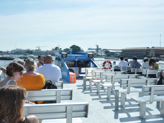 チャオプラヤツーリストボート1日乗船券（1dayパス） ワットポーやワットアルンなどの観光地へアクセス抜群！