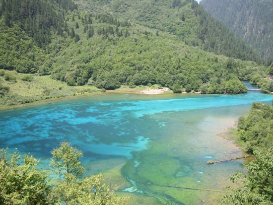 【上海発】成都と世界遺産・九寨溝と黄龍3泊4日＜宿泊付き / 列車利用 / 日本語ガイド / 食事付き / 1名催行＞