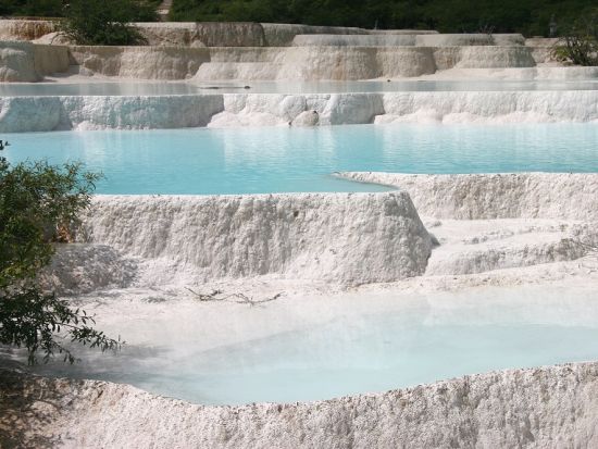 【上海発】成都と世界遺産・九寨溝と黄龍3泊4日＜宿泊付き / 列車利用 / 日本語ガイド / 食事付き / 1名催行＞