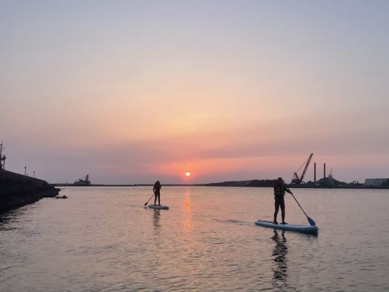 【貸切＆送迎付き】早朝SUPツアー 日の出に合わせて4:30～7:30の時間帯で優雅に安房川をSUPでクルージング ＜3～11月＞ by 屋久島ガイドツアー