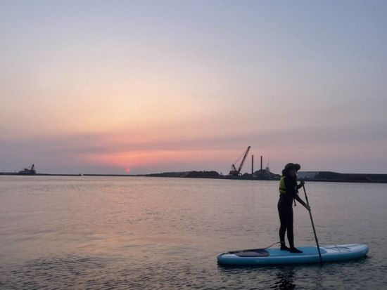 【貸切＆送迎付き】早朝SUPツアー 日の出に合わせて4:30～7:30の時間帯で優雅に安房川をSUPでクルージング ＜3～11月＞ by 屋久島ガイドツアー