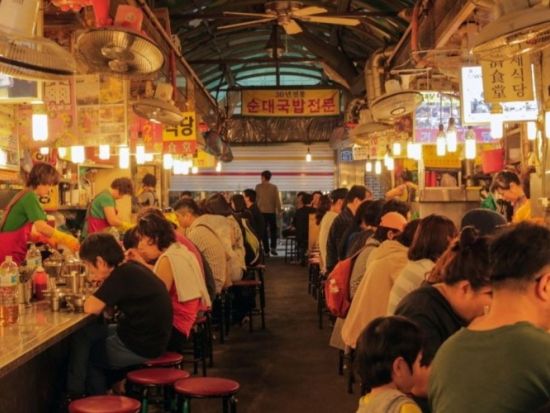 南大門市場フードツアー　韓国ならではの屋台グルメや散策満喫＜午後／最大10名／英語ガイド＞