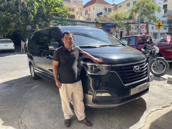 プノンペン市内貸切チャーター＜最大19名／12時間／選べる車種／日本語ガイド＞