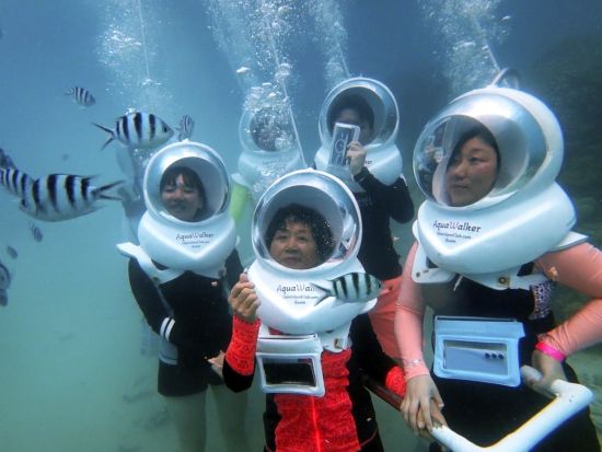 アクアウォーク＋バナナボート＋シュノーケリング　ココスラグーンで楽しむマリンアクティビティ＜ホテル送迎可／英語アシスタント＞