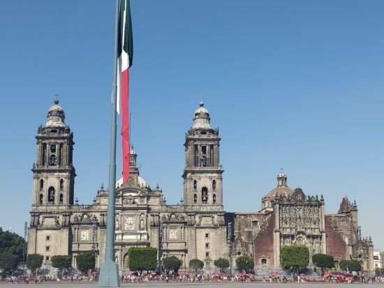 メキシコシティ市内観光＋ローカル市場半日観光ツアー＜午前／混載／日本語ガイド／メキシコシティ発＞