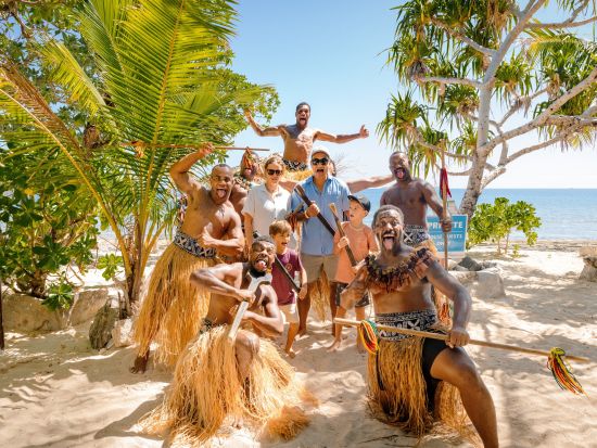 サウスシー アイランド日帰りツアー　高速艇で行く！美しい珊瑚礁に囲まれた無人島　到着したら自由時間＜昼食付／ナンディ・デナラウ＆コーラルコースト発＞
