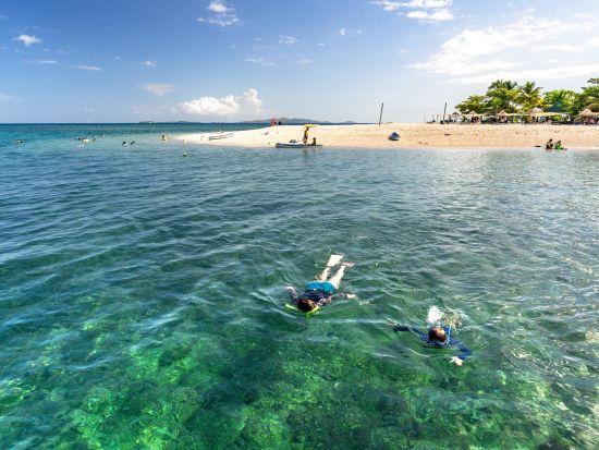 サウスシー アイランド日帰りクルーズ　高速艇で行く！美しい珊瑚礁に囲まれた無人島で自由時間＋ママヌザ諸島めぐり＜昼食付／ナンディ・デナラウ発＞