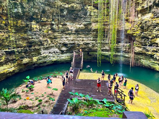 チチェン・イッツァ遺跡＆バジャドリード　1日観光ツアー ＜メキシコ料理ビュッフェ付きプランあり＞