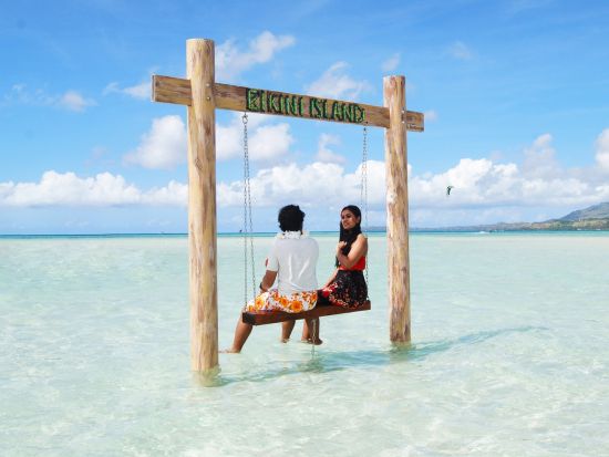 プライベートボートチャーター　ココスラグーンでアクティビティ（ビキニアイランドツアー、イルカ・ウミガメウォッチング、シュノーケリング）＜2～3時間／最大27名＞