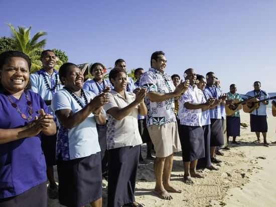 Hi_FCI_82826601_castaway-island-fiji-arrival-farewell3