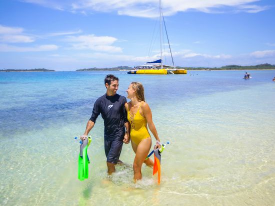 マナ島で過ごす日帰りツアー　人気の離島を楽しむ　到着したら自由時間＜半日または1日／昼食付き／送迎付き＞