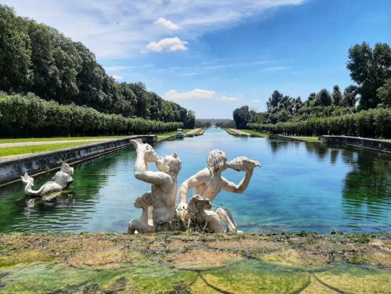 【プライベートツアー】イタリアのヴェルサイユ宮殿！世界遺産カゼルタ宮殿 観光ツアー＜車＋ガイド貸切／午前／日本語／ナポリ発＞ by Zenzero