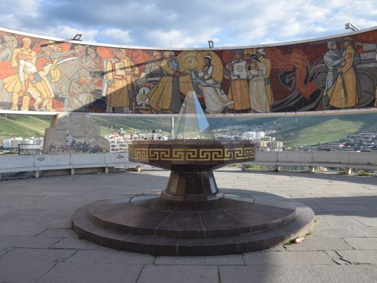 テレルジ国立公園日帰りツアー 乗馬＆遊牧民体験で大自然を満喫！市内観光付きプライベートツアー ＜昼食付き／日本語ガイド／ウランバートル発＞