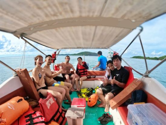 ベトナムの秘境フーコック島　最大10名の少人数制！半月サンゴ礁＆サンゴ山を巡るシュノーケリングツアー＜ホテル送迎付き／英語ガイド＞