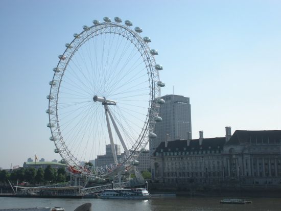 007ロンドンウォーキングツアー　ジェームス・ボンドゆかりの観光スポットを巡る！＜3.5時間／午前or午後／貸切／日本語ガイド＞ by アートローグ