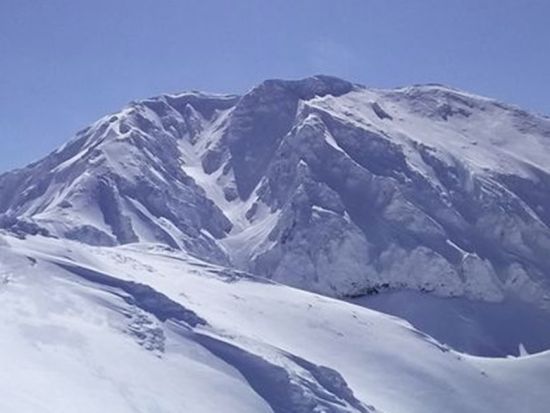 富良野 富良野岳バックカントリー 極寒だからこその最高の雪質！風をやわらげる木々の間をすべろう＜12～4月／ビギナーから上級者向け／富良野＞by登り返し倶楽部