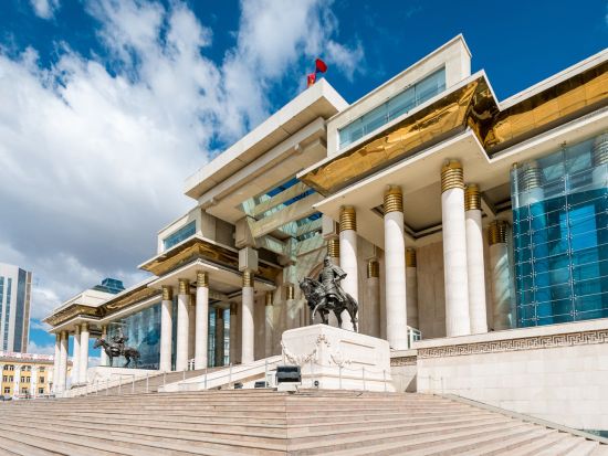 【2泊3日】古都カラコルムを訪問！モンゴル最古の寺院エルデネ・ゾー＆乗馬体験  悠久のモンゴル歴史旅プライベートツアー＜食事付／日本語ガイド／ウランバートル発＞