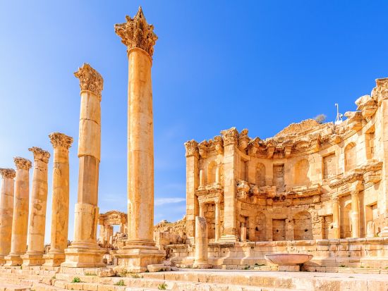 【5泊6日】アンマン連泊でゆっくり旅程！アンマン市内＋ワディラム＋ペトラ＋死海＋ネボ山＜貸切／英語／アンマン空港発着／選べるホテルランク＞