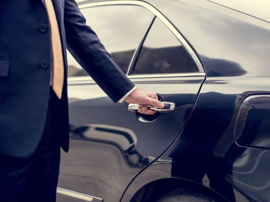 【都市間送迎】ウィーン市内 ⇔ ザルツブルク市内 ＜貸切／日本語または英語ドライバー＞