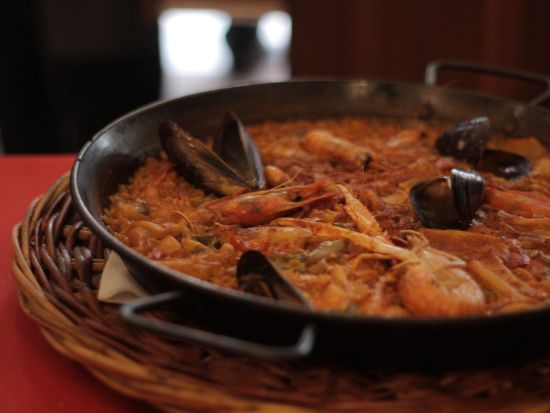 バルセロナ　グルメウォーキングツアー　タパスやパエリアなど地元に精通したガイドがセレクト！カタルーニャの美食を食べ歩き＜食事・ドリンク込／英語＞