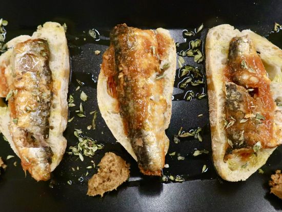 ポルト グルメウォーキングツアー　名物フードを食べ歩き！ドリンク付き＜英語／約3時間＞