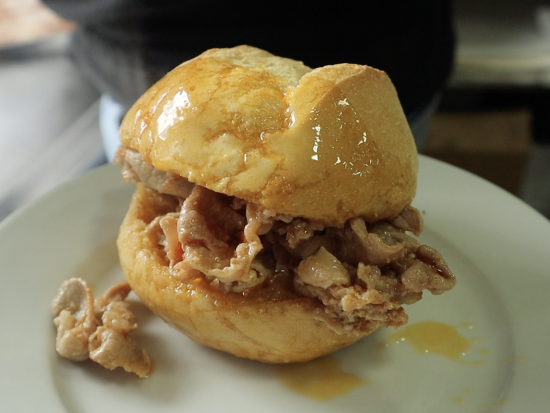 ポルト グルメウォーキングツアー　名物フードを食べ歩き！ドリンク付き＜英語／約3時間＞