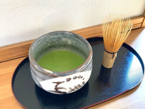 和束茶カフェ 抹茶の点て方体験と抹茶アート体験＜和菓子付き／30分／京都・和束町＞