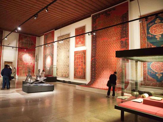 【貸切】ドーハの２大ミュージアムめぐり！ イスラム美術館＋カタール国立博物館＜英語ガイド／ドーハ発／往復送迎付き／トランジット利用可＞