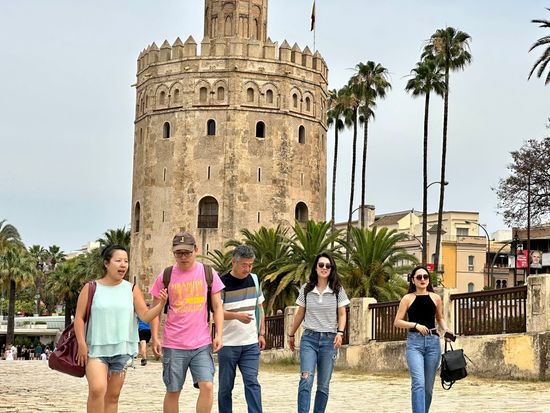 seville-triana-tour-torre-de-oro-river