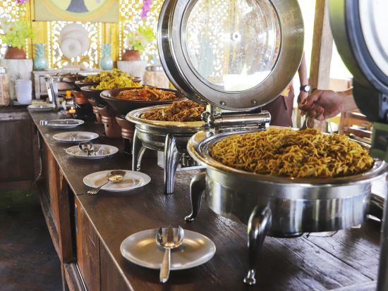 【貸切】絶景寺院と世界遺産を巡る！2つの世界遺産タマン・アユン寺院とジャティルイの棚田＋タナロット寺院の夕日観賞ツアー　＜1日or午後／日本語ガイド＞