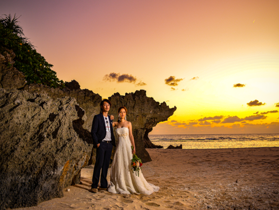 沖永良部島 ウェディングフォト　ご希望のロケーション優先で3,4ヶ所で撮影、レタッチ済みフォト200カット付き by STUDIO CANVAS