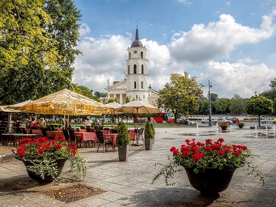 大聖堂 by Laimonas Ciunys_Lithuania Travel