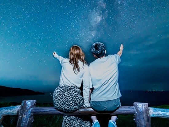 星空フォトツアー 石垣島の美しい星空をバックに写真撮影  雨や曇りの日でもOK 撮影グッズ持ち込み◎＜1組限定の貸切／30～60分／2名～／送迎／石垣島＞