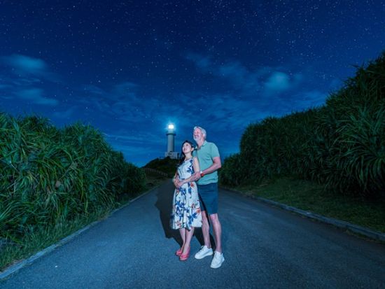 星空フォトツアー 石垣島の美しい星空をバックに写真撮影  雨や曇りの日でもOK 撮影グッズ持ち込み◎＜1組限定の貸切／30～60分／2名～／送迎／石垣島＞