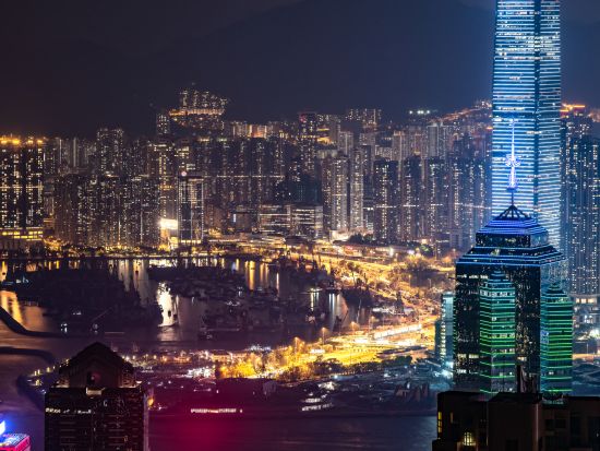 香港ナイトツアー　摩天楼の絶景に感動！ビクトリアピーク夜景観賞＋ピークトラム乗車＜日本語ガイド／トラム乗車券付き＞