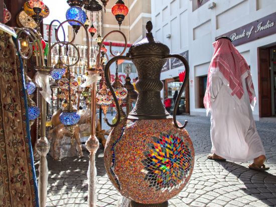 首都マナーマでスークめぐりウォーキングツアー！オールドスーク＋クリシュナ寺院＋スパイス・マーケット＋ゴールド・シティ＋ 地元カフェ＜貸切／英語／往復送迎付き＞