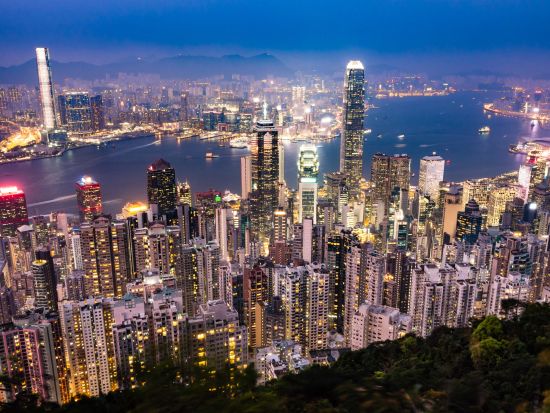 【貸切】香港ナイトツアー　ビクトリアピーク夜景観賞＋タイムズスクウェア＋蘭桂芳（ランカイフォン）＊空港送迎オプション有り＜日本語ガイド＞
