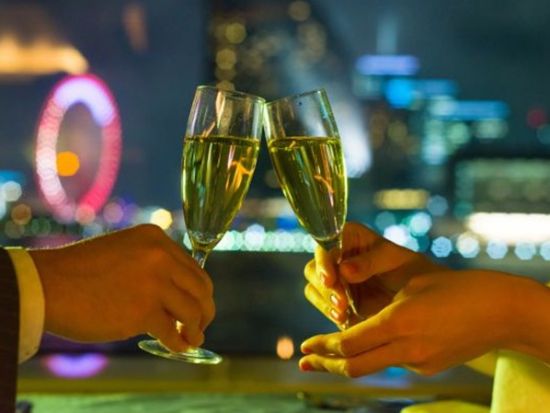 横浜ディナークルーズ マリーンルージュ記念日プラン 海を見ながら船上ディナーを楽しむ♪ 選べる3コースをご用意 2名様限定＜赤レンガ倉庫発着＞