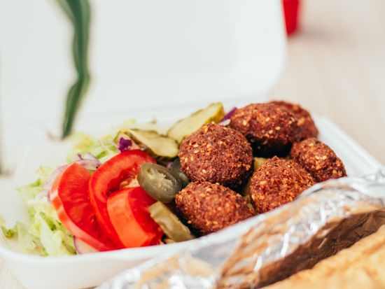 バーレーンのグルメ体験！マナーマ市内ストリートフードツアー＜貸切／午前／午後／英語／往復送迎付き＞