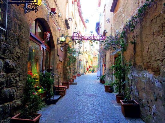 Italy_Umbria_Orvieto_pixta_61091435_M