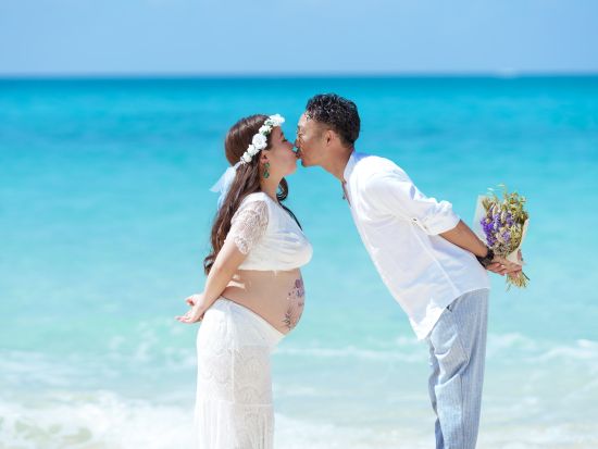 マタニティーフォトツアー　前浜ビーチや17ENDなど好きなロケーションで記念撮影　ボディペイント付き＆熱帯植物園での撮影プランあり＜宮古島＞
