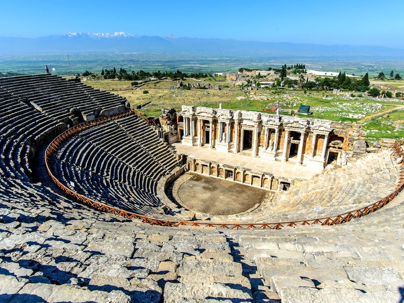 Turkey_Hierapolis_shutterstock_407489335 (1)
