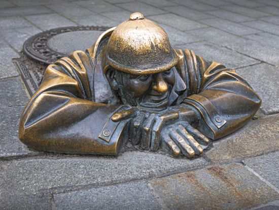 スロバキアの首都ブラチスラヴァ 1日観光ツアー＜日本語ガイド／昼食付き／ブタペスト発＞