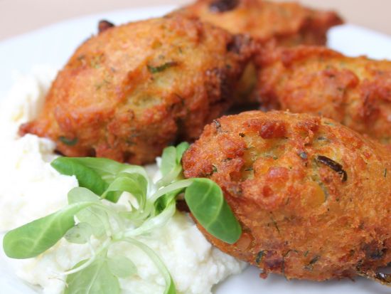 アテネ グルメウォーキングツアー　名物フードを食べ歩き！ドリンク付き＜英語／約4時間＞