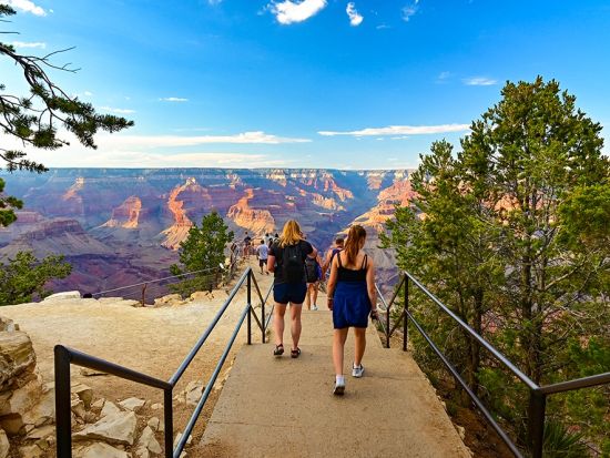 グランドサークル2泊3日　グランドキャニオン＆セドナ＆モニュメントバレー＆アンテロープ＆レイクパウエルなど最大7～8絶景 ＜日本語ドライバーガイド＞