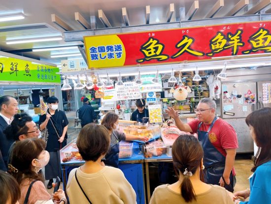 インターナショナル寿司握り体験教室 自分で握ってその場で食べよう！＜3時間／那覇市／食事付＞
