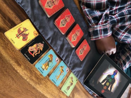 著名なスピリチュアル・ヒーラーのガルン・スワ氏が占う！オーラ診断＆カードリーディング・ライフセラピー＜日本語通訳付／オーラ・チャクラ・クリニックセンター＞