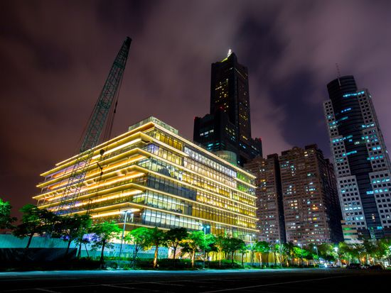 Taiwan_Kaohsiung_pixta_31341159_M