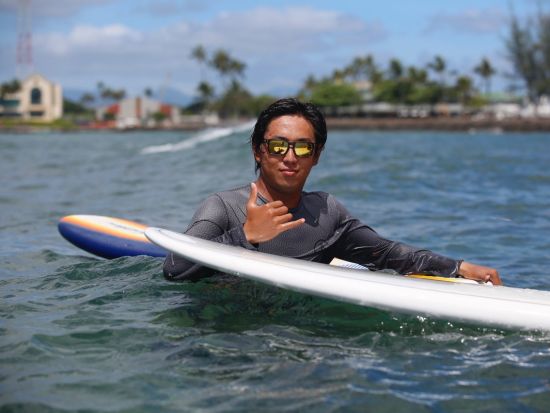 アラモアナビーチ　SUP（スタンドアップパドル）レッスン　最大4名までの少人数制！プライベートレッスンあり＜日本語／ホテル送迎付き＞